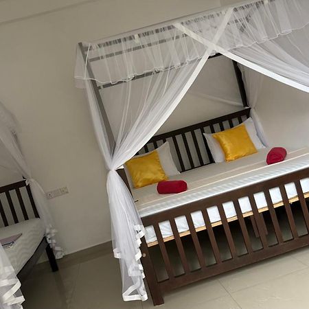 The Point Mirissa Hotel Exterior foto