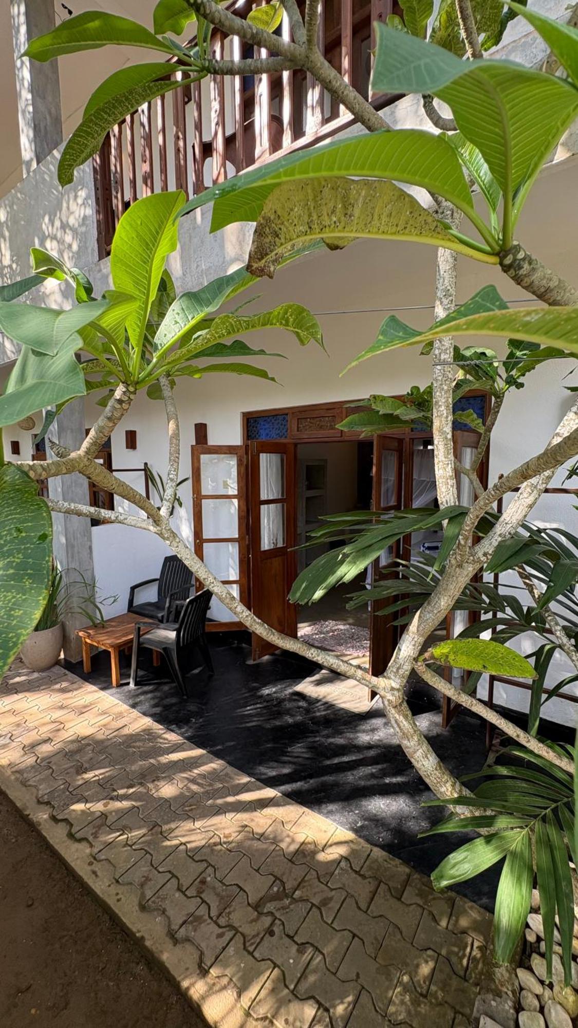The Point Mirissa Hotel Exterior foto